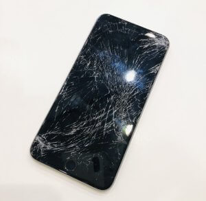 iPhoneSE2 フロントパネル交換