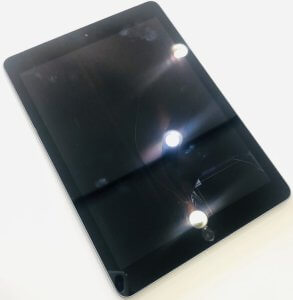 iPad7 フロントパネル交換＆液晶交換