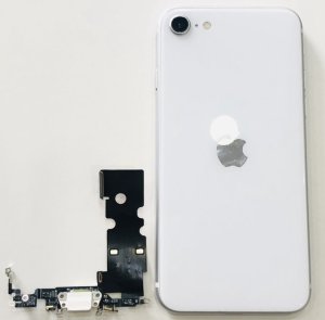 iPhoneSE2 ライトニング交換