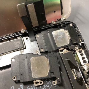 iPhoneSE2 ラウドスピーカー交換