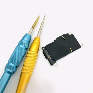 iPhone8 ラウンドスピーカー交換修理