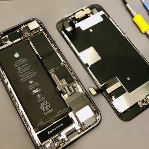 iPhone8 フロントパネル交換