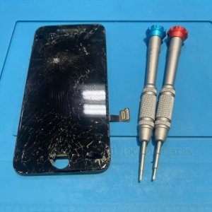 iPhoneSE3 画面交換