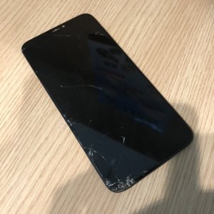 iPhoneXS Max 画面割れ 液晶 パネル 交換 修理