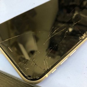 iPhone11 落下破損 液晶交換修理