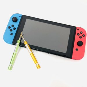 Nintendo Switch 液晶交換修理