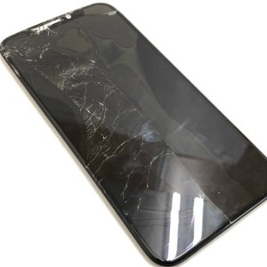 iPhoneXS 落下画面ひび割れ 液晶交換修理