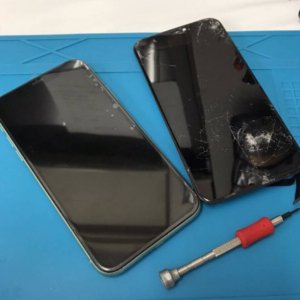 iPhone11 パネル交換修理