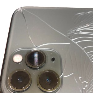 iPhone11Pro　背面ガラス交換