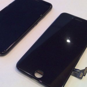 iPhone8フロントパネル交換