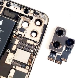 iPhone11 Pro アウトカメラ修理