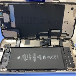 iPhone11 バッテリー交換修理|東京都町田市大蔵