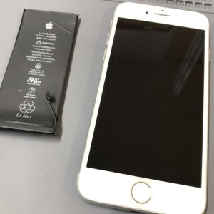 iPhone8 バッテリー交換