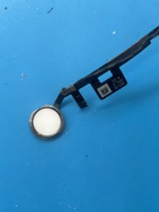 iPad8ホームボタン修理