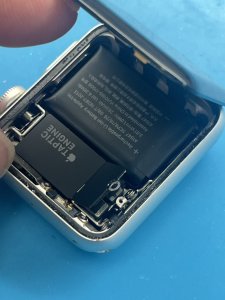 アップルウォッチ第三世代バッテリー交換