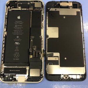 iPhoneSE2  バッテリー交換修理 /入間市春日町いなげや