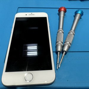 iPhoneSE2（アイフォンSE２） パネル（画面）交換
