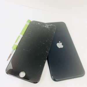 iPhoneSE3 画面割れ修理