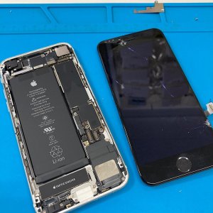 iPhoneSE3 落下亀裂 パネル修理|神奈川県相模原市南区相模大野