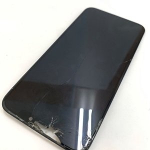 iPhoneXS 落下破損 液晶交換修理|東京都町田市本町田
