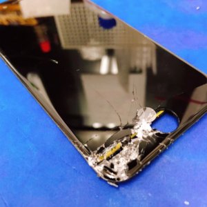 iPhone8 パネル破損 液晶交換 | 神奈川県相模原市南区北里