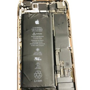 iPhone8 バッテリー交換