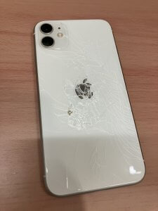 iPhone11 背面修理
