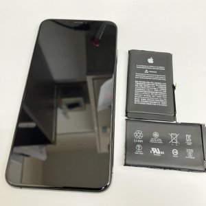iPhoneXS max バッテリー交換