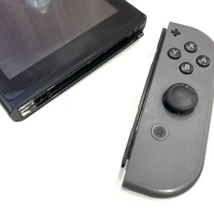 任天堂Switch 本体レール交換修理