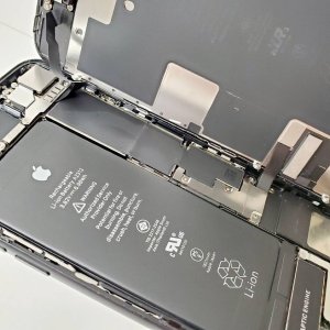 iPhoneSE2 充電不良バッテリー交換| 埼玉県入間市高倉