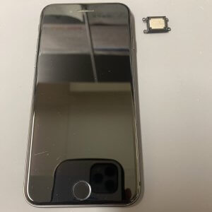 iPhone8　イヤースピーカー交換