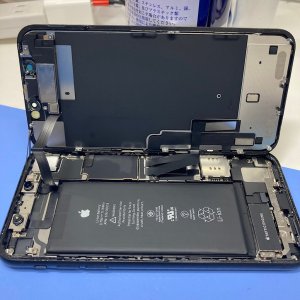 iPhoneXR 炎天下車中放置 電池異常 バッテリー交換修理 | 東京都八王子市堀之内