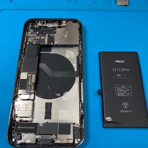 iPhone12 pro 車内放置 バッテリー交換 | 東京都八王子市中山