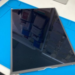 iPad7  ゲーム機落下 液晶交換 | 神奈川県相模原市南区上鶴間