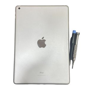 iPad7　フロントパネル交換 フレーム修正