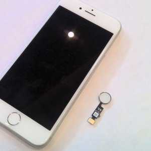 iPhone8ホームボタン交換