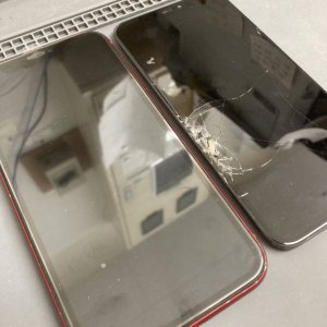 iPhoneXR 画面割れ ガラスパネル 交換 修理