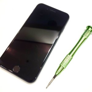 iPhoneSE3 フロントパネル交換