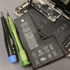 iPhoneXS バッテリー交換修理