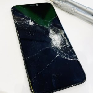 iPhone 11Pro 液晶交換