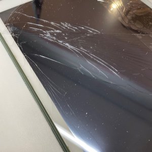 iPad7落下亀裂 ガラスパネル交換| 東京都町田市中町