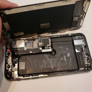 iPhoneXSバッテリー交換修理 |  埼玉県狭山市鵜ノ木