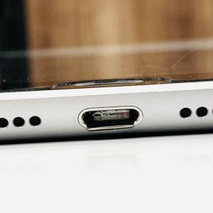 iPad ドッグコネクタ詰まり