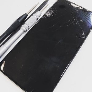 iPhone11 Pro Max 画面割れ パネル修理 |埼玉県入間市小谷田