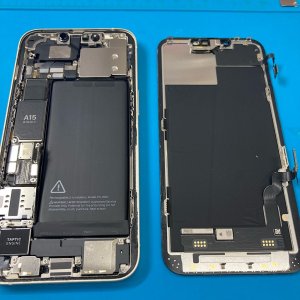 iPhone 13 充電不良 バッテリー交換| 東京都町田市玉川学園