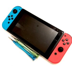 Nintendo Switch 【ニンテンドースイッチ】 液晶交換修理
