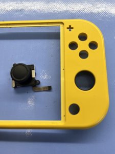 任天堂スイッチライトコントローラー交換