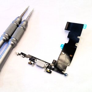 iPhone8Plus ライトニング修理