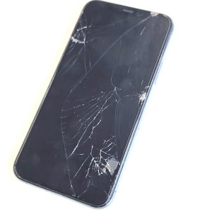 【iPhone11Pro フロントパネル交換】画面のガラスが割れたまま使用していると手のケガや、水没してしまう可能性が高くなります。お早めのご相談をお待ちしております!!|高崎市下大島町