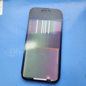 【iPhone14Pro 液晶交換】パネルに圧力がかかっただけでも液晶は損傷し画面が映らなくなる事がございます。14Proの修理も即ご対応してますので、まずは当店までご連絡下さい!!|前橋市上小出町